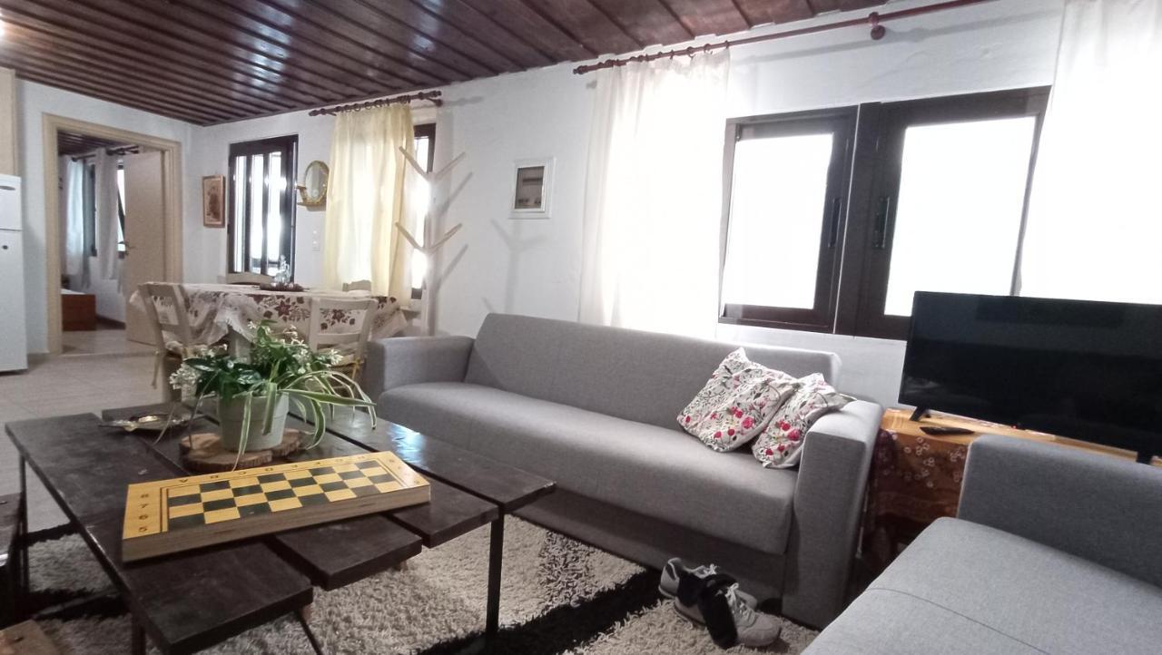 Villatzer - Traditional House With Fireplace And Garden Tzermiádon Exterior foto